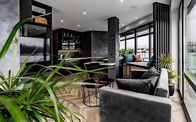 Moon Apartment